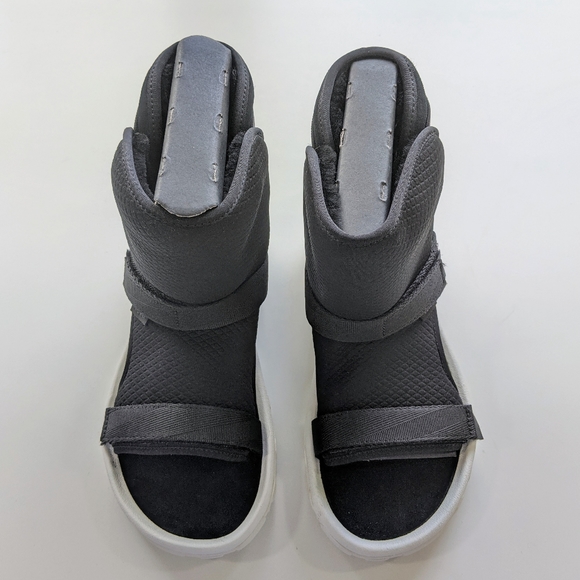 Teva x Ugg Hybrid Sport Sandals Unisex NIB - Picture 3 of 7